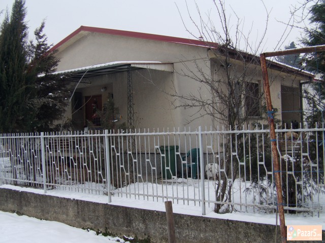 Продавам или заменувам Куќа во Бутел 1