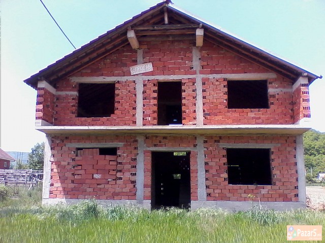 Се продава куќа во с.Белче Демир-Хисар