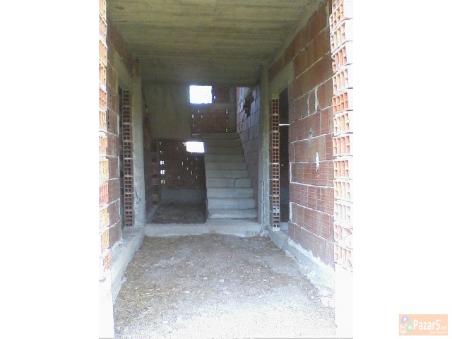 Се продава куќа во с.Белче Демир-Хисар