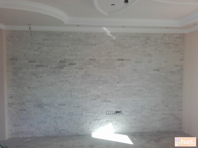 МЕРМЕРНА БУЊА И УКРАСЕ КАМЕН