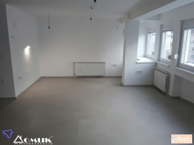 Domik Izdava Deloven Prostor Vo Centar