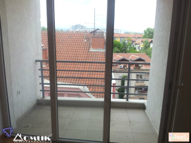 Domik Prodava Nov 3 Soben Stan Vo Debar Maalo