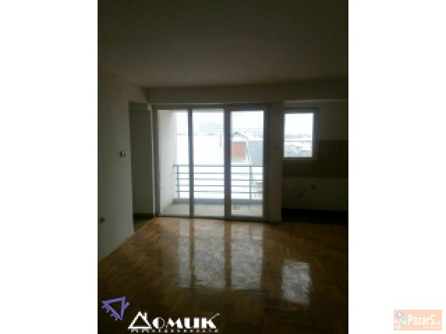 Domik Prodava Nov 3 Soben Stan Vo Debar Maalo