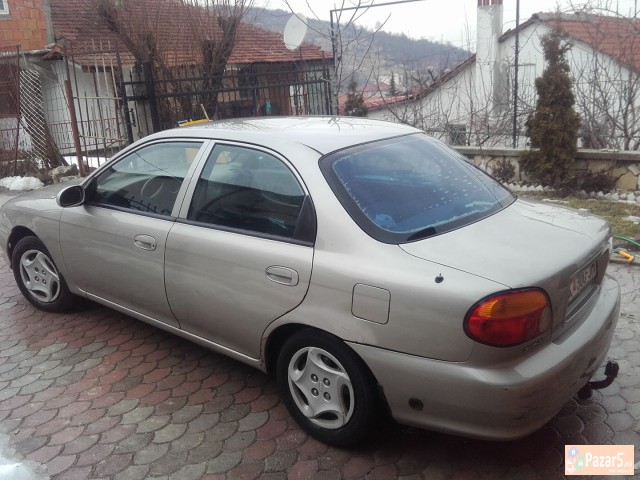 Se Prodava Kia Sefia