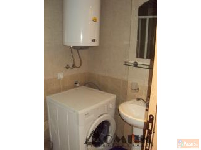 Domik Izdava Nov 2 Soben Stan Pozadi Ramstor