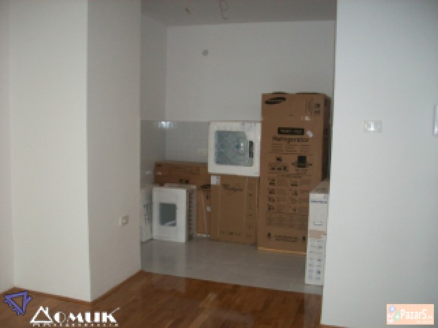 Domik Prodava Nov 3 Soben Stan Vo City Tower