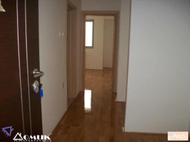 Domik Prodava Nov 3 Soben Stan Vo City Tower