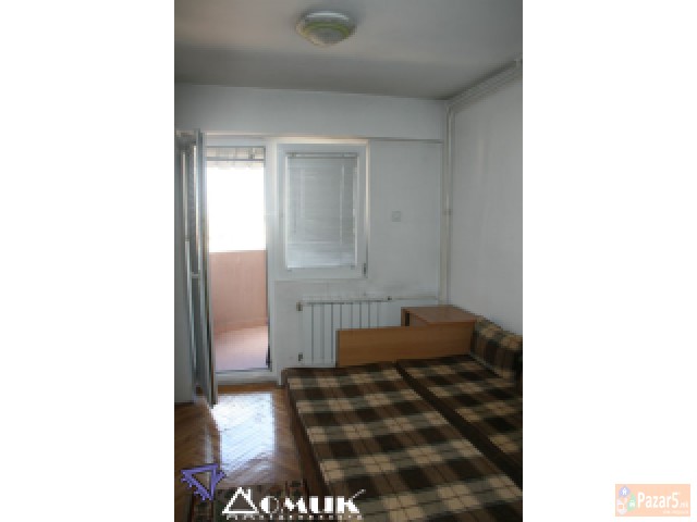 Domik Prodava Nov 2 Soben Stan So Garaza Kaj Cesma