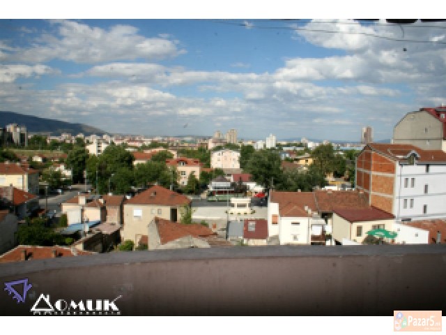 Domik Prodava Nov 2 Soben Stan So Garaza Kaj Cesma