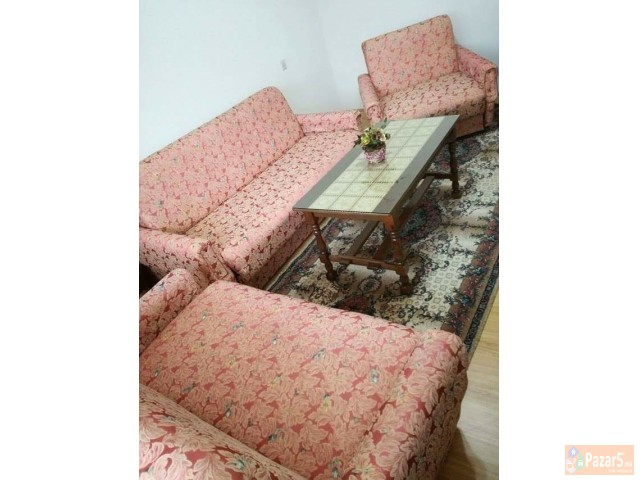 Se Prodava Garnitura