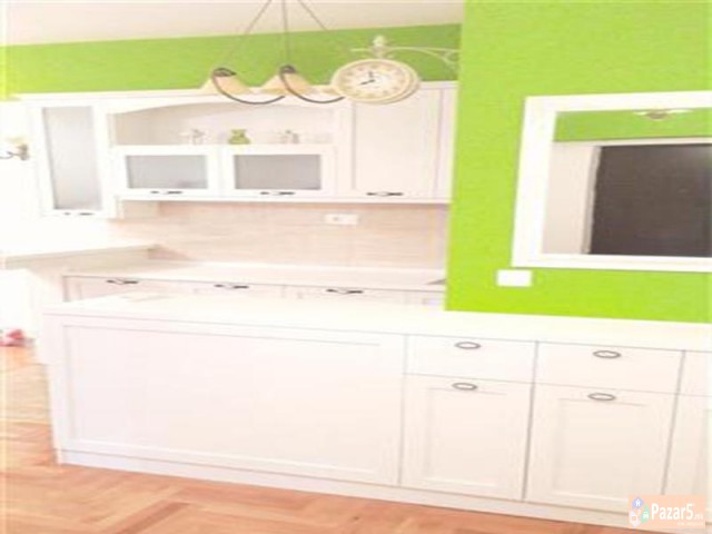 Se Izdava Prazen Stan Vo Centar