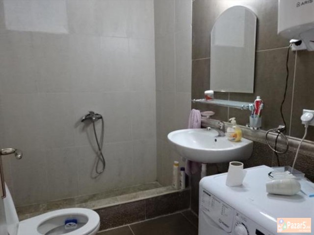 Se Iznajmuva Trosoben Stan Vo Kozle