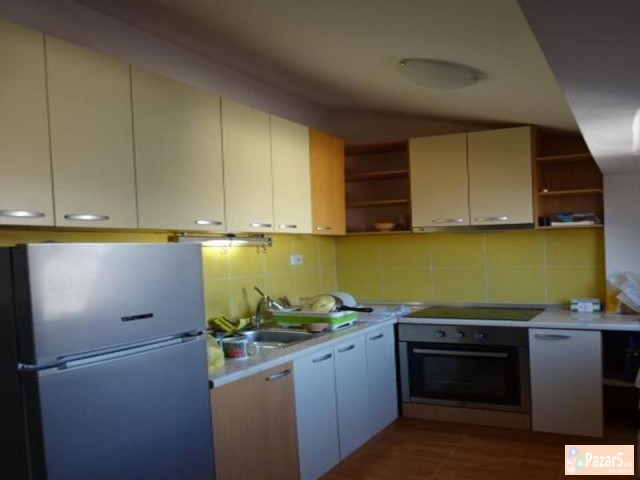 Se Iznajmuva Trosoben Stan Vo Kozle