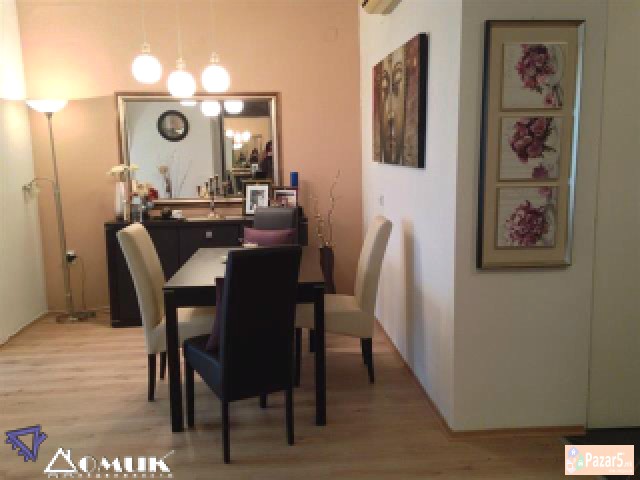 Domik Izdava Nov Lux Stan Kaj Soboren Hram