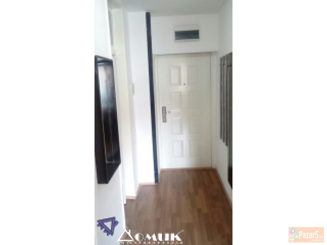 Domik Izdava Deloven Kaj Soboren So Upotrebna Dozv