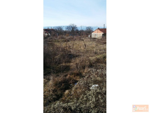 продавам плац во н.Рача Охрид