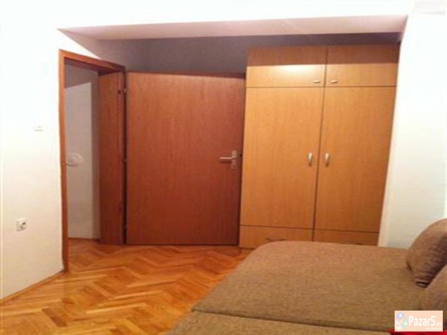 Se Izdava Dvosoben Stan Vo Kapistec