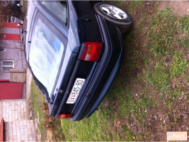 Opel Vectra 2.0i -94