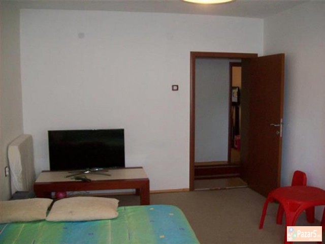 Se Izdava Trosoben Stan Vo Kisela Voda