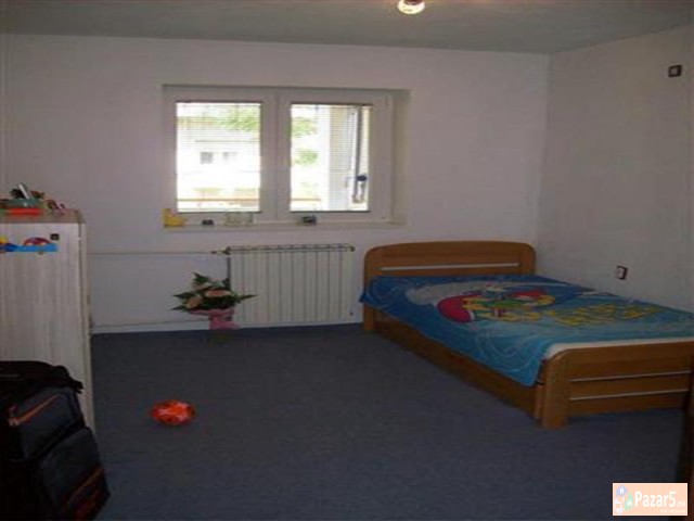 Se Izdava Trosoben Stan Vo Kisela Voda