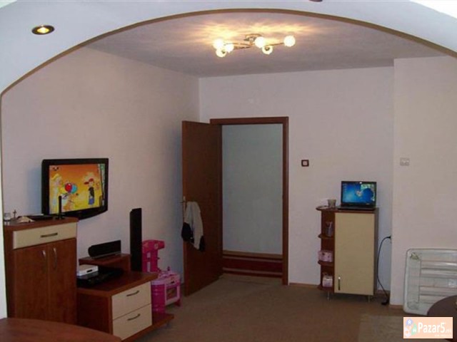 Se Izdava Trosoben Stan Vo Kisela Voda