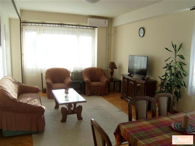 Se Izdava 4-soben Stan Vo Aerodrom