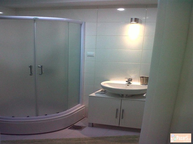 Se Iznajmuva Trosoben Stan Vo Debar Maalo