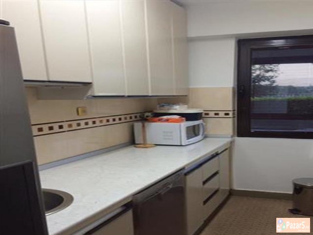 Se Izdava Trosoben Stan Vo Aerodrom