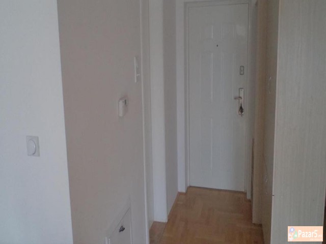 Se Izdava Garsonjera Vo Kisela Voda