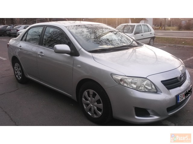 Продавам Тојота Корола