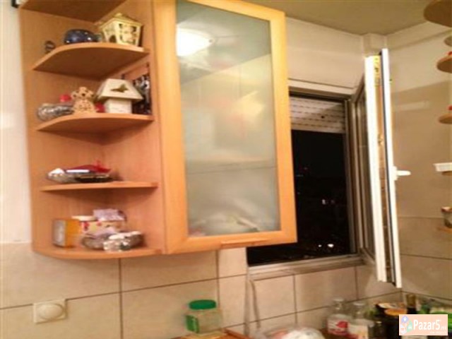 Se Izdava Trosoben Stan Vo Micurin