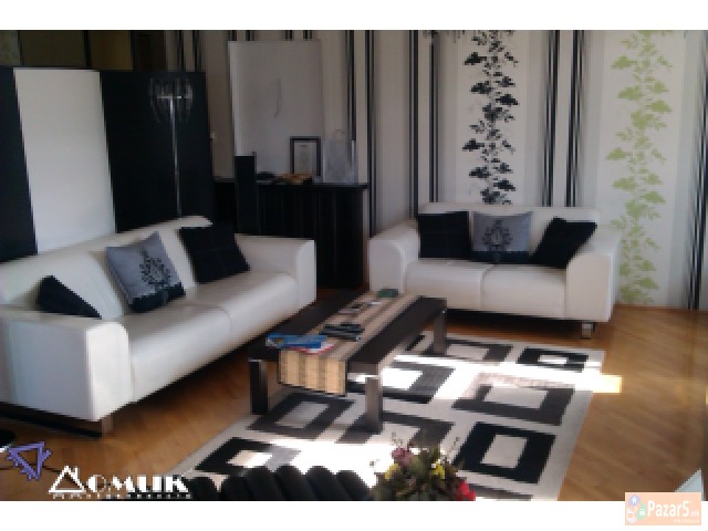 Domik Izdava Luksuzen 4-soben Stan Na 50 Divizija