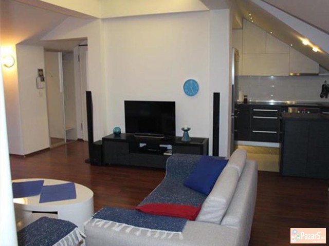 Se Izdava Trosoben Stan Vo Zdanec