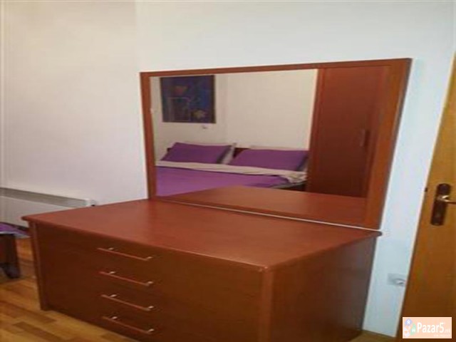 Se Izdava Trosoben Stan Kaj Mvr