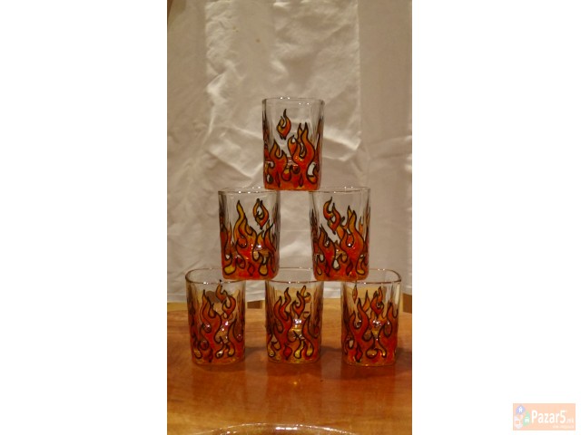 Рачно цртани чаши, готови и по нарачка