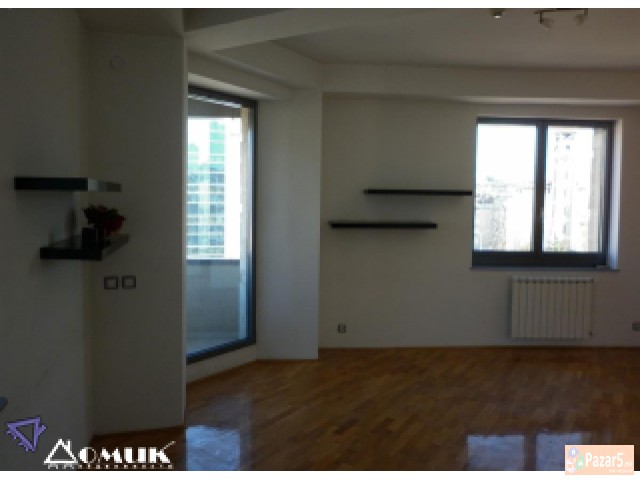 Domik Izdava Ekskluziven Deloven Prostor Vo Centar