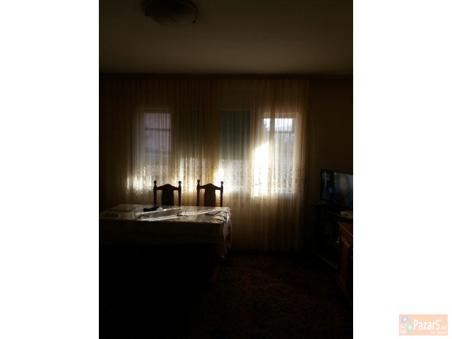 Се продава куќа во Бутел