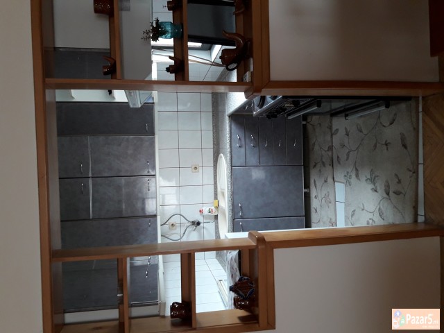 Se Izdava Sprat Od Kuka Vo Lisicee