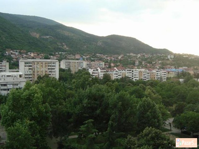 Se Izdava Trosoben Stan Vo Kisela Voda