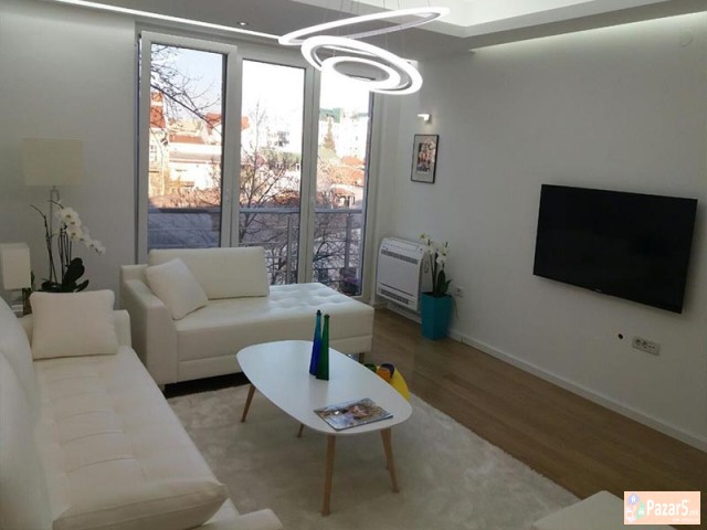 Se Izdava Lux Nevseluvan Stan Vo Debar Maalo