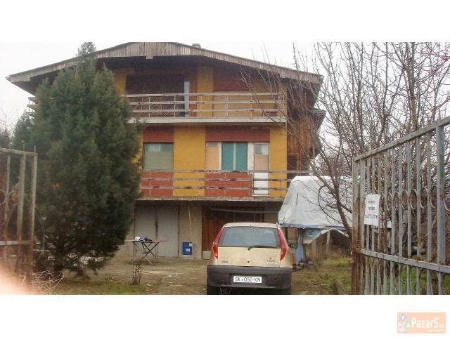 Се продава земјиште и куќа во атарот на с.Ајватовц