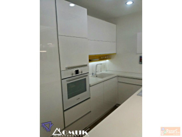 Domik Izdava Luksuzen Nevselen Stan Vo Debar Maalo