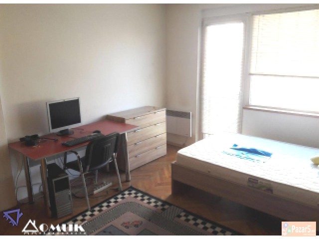 Domik Izdava 3 Soben Namesten Stan Kaj Nova Zelezn