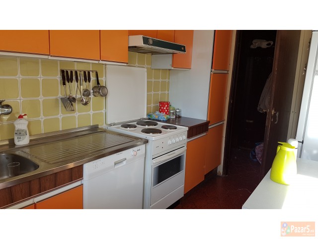 СЕ ИЗДАВА 4-СОБЕН СТАН ВО КАРПОШ 3