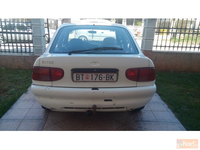 Se Prodava Ford Escort 1.3