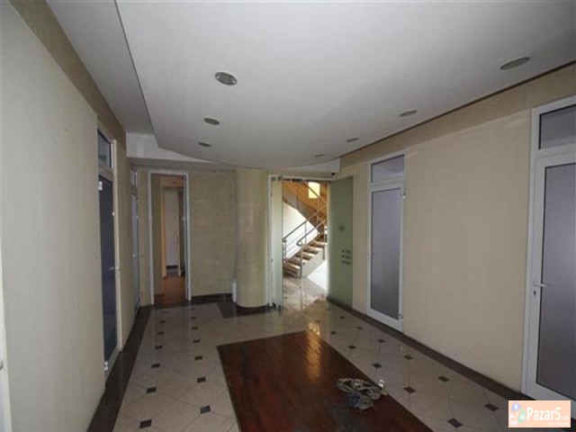 Se Izdava Deloven Prostor Vo Centar