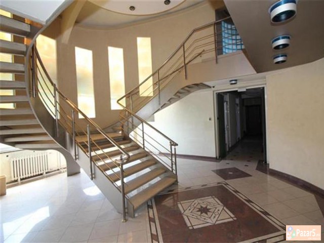 Se Izdava Deloven Prostor Vo Centar