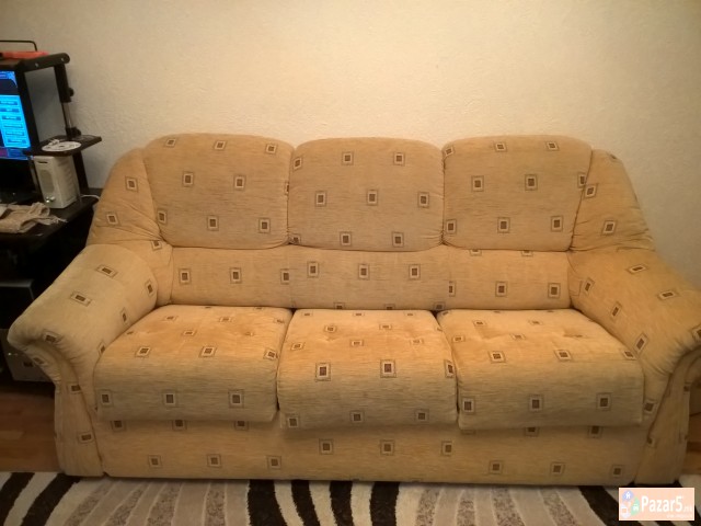 Prodavam  Garnitura Za Dnevna Soba