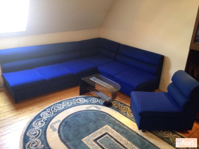 СЕ ПРОДАВА СЕДМОСЕД 