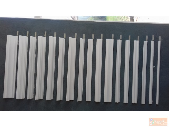 Dekorativni Ukrasni Llajsni